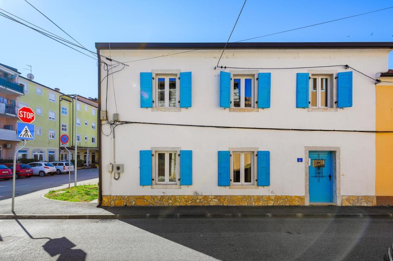 Center House With Apartments Umago Exterior foto