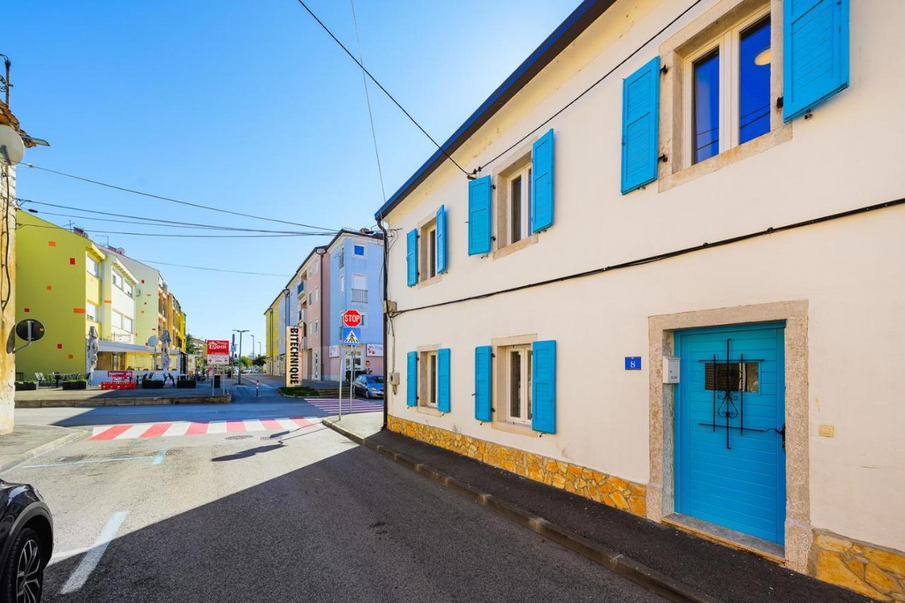 Center House With Apartments Umago Exterior foto